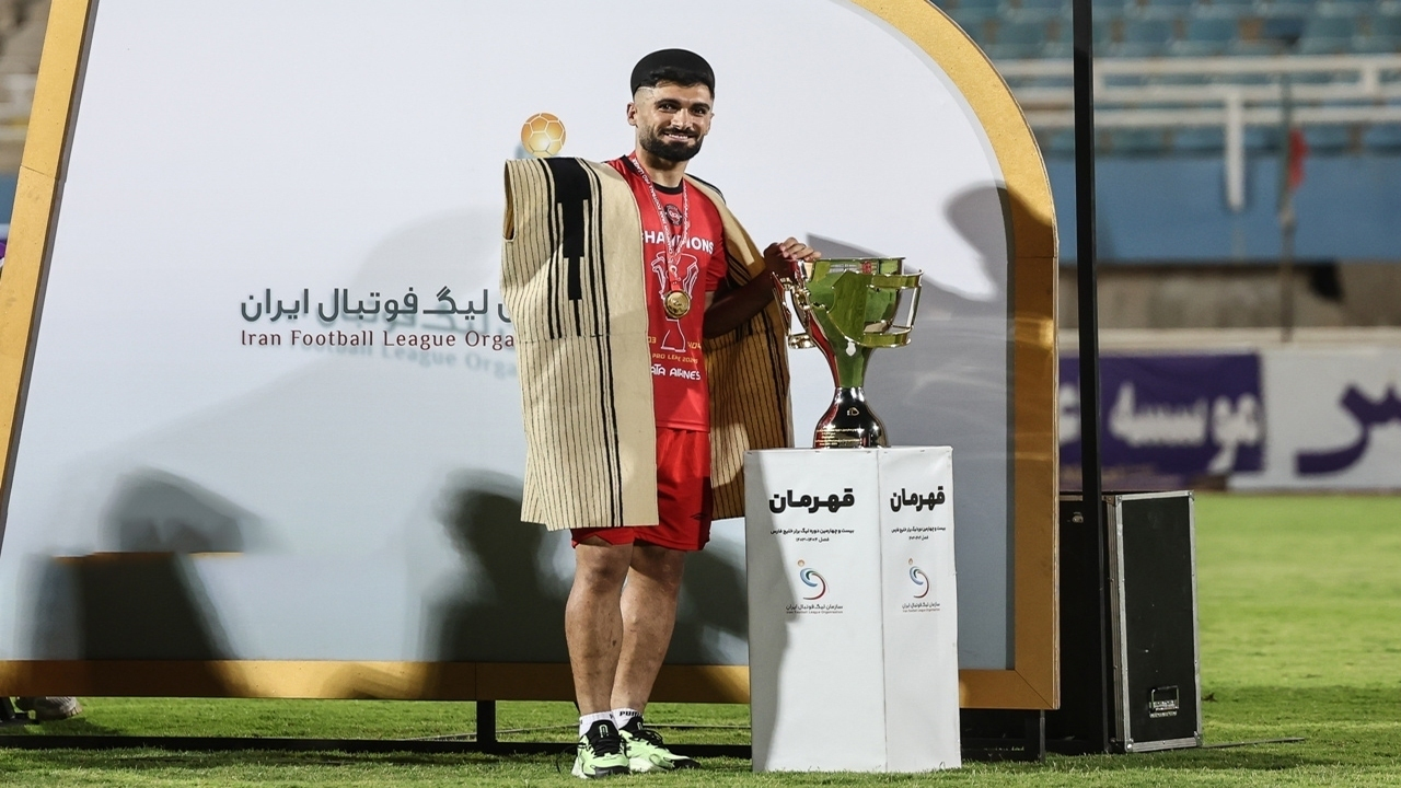 موضوع پیوستن به پرسپولیس را تکذیب می‌کنم