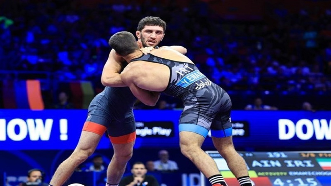 سیداکوف: سطح لیگ کشتی ایران بالا بود/ شور و هیجان سالن عالی بود+ فیلم