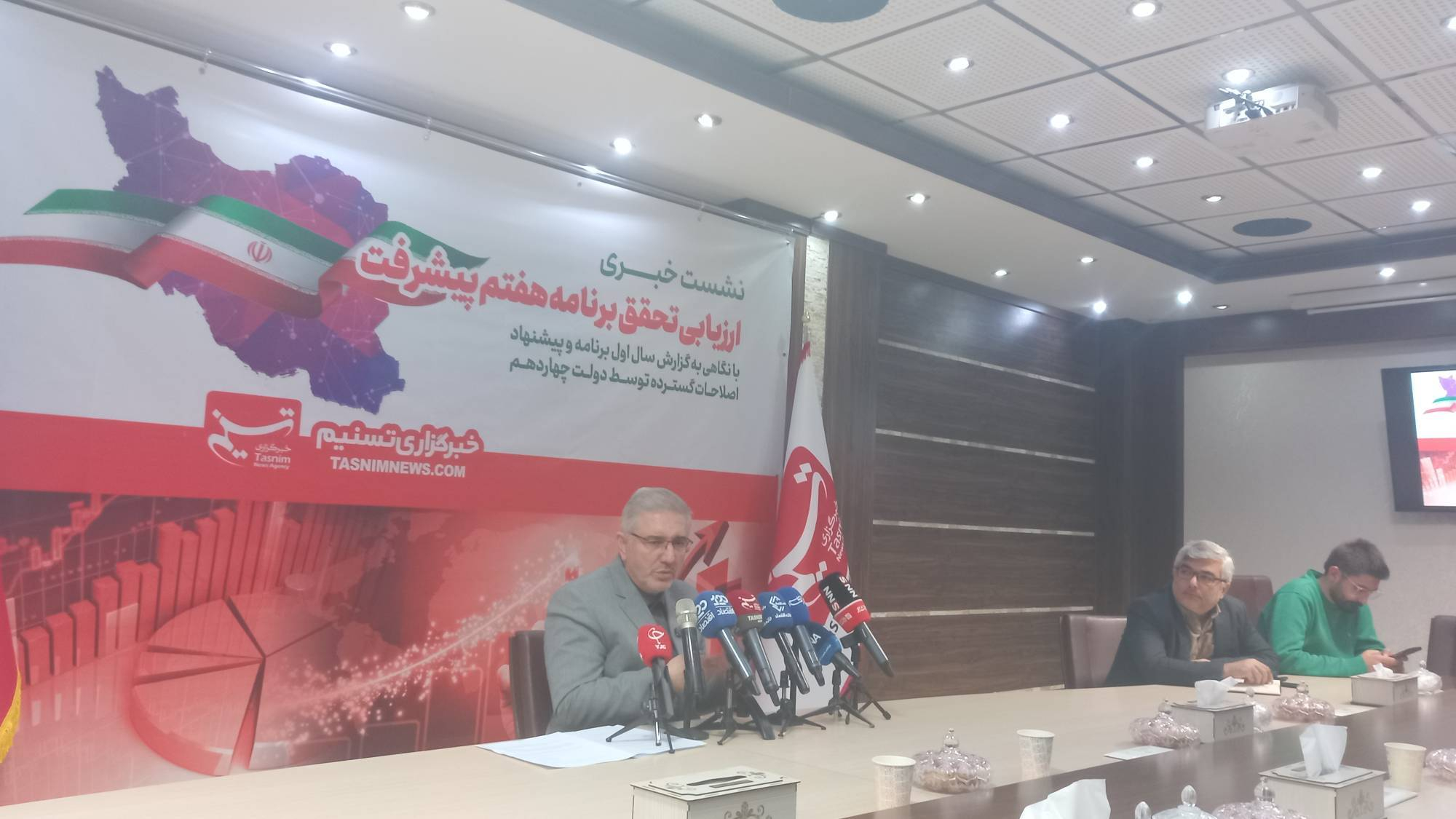 پیشنهاد 15 هزار تومانی برای نرخ پله سوم بنزین دادیم /نرخ تورم به ۵۰ درصد رسیده است +فیلم