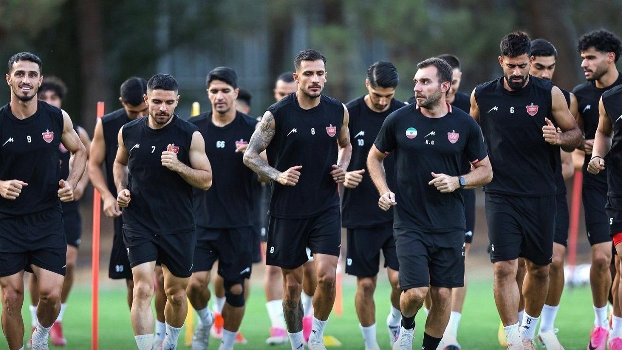 حضور آنالیزور استقلال در تمرین پرسپولیس