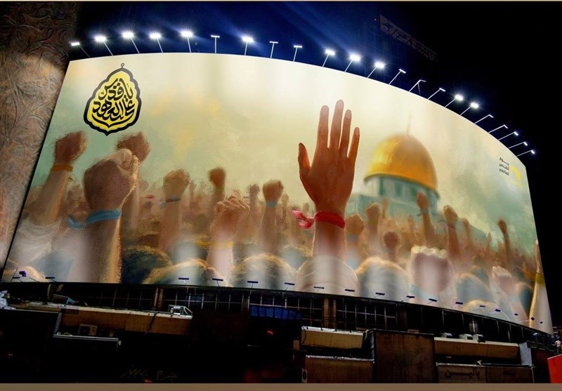 "یا قدس علی العهد" بر فراز تهران نقش بست