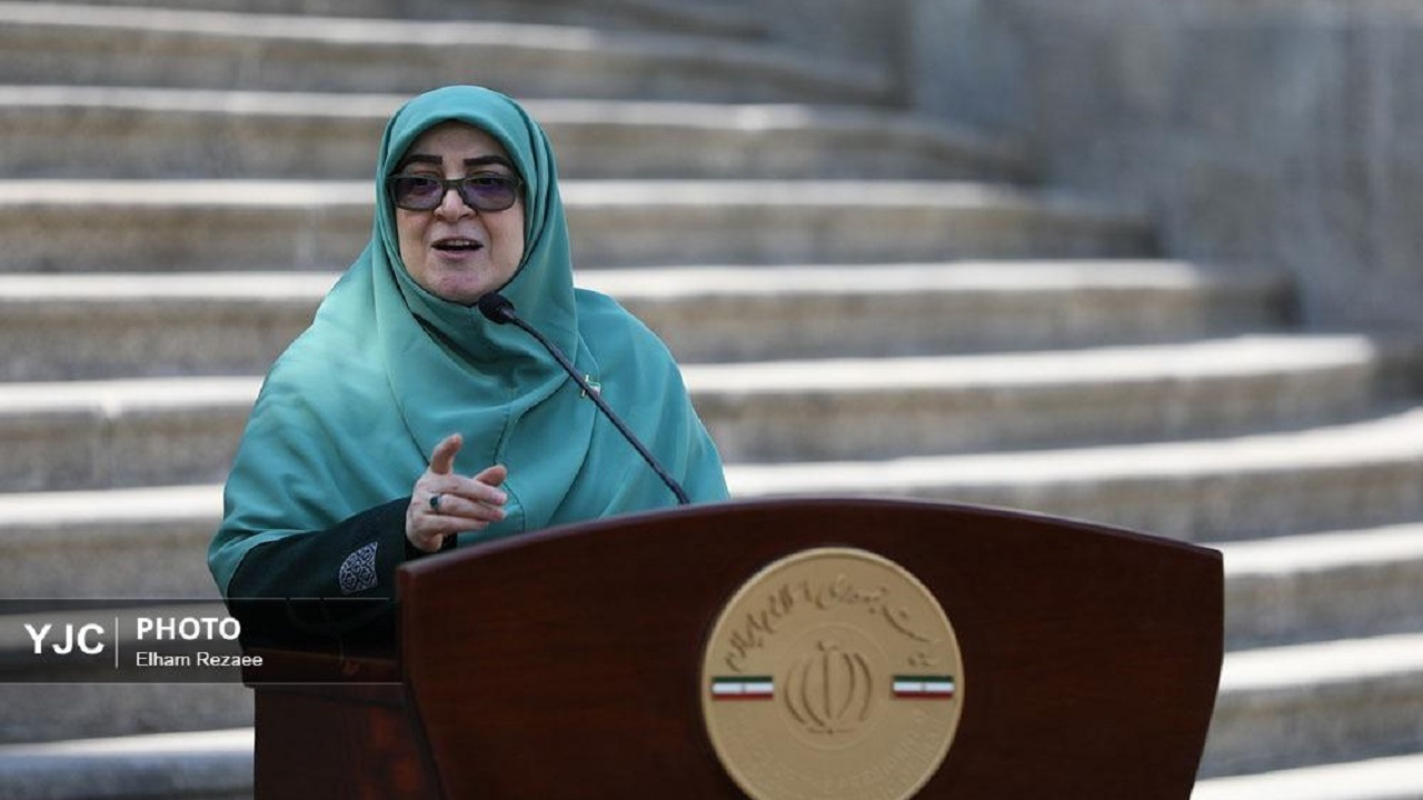 مهاجرانی: دولت افزایش حقوق کارکنان را به نظر مجلس نزدیک میکند/ اعتراضات را به رسمیت میشناسیم