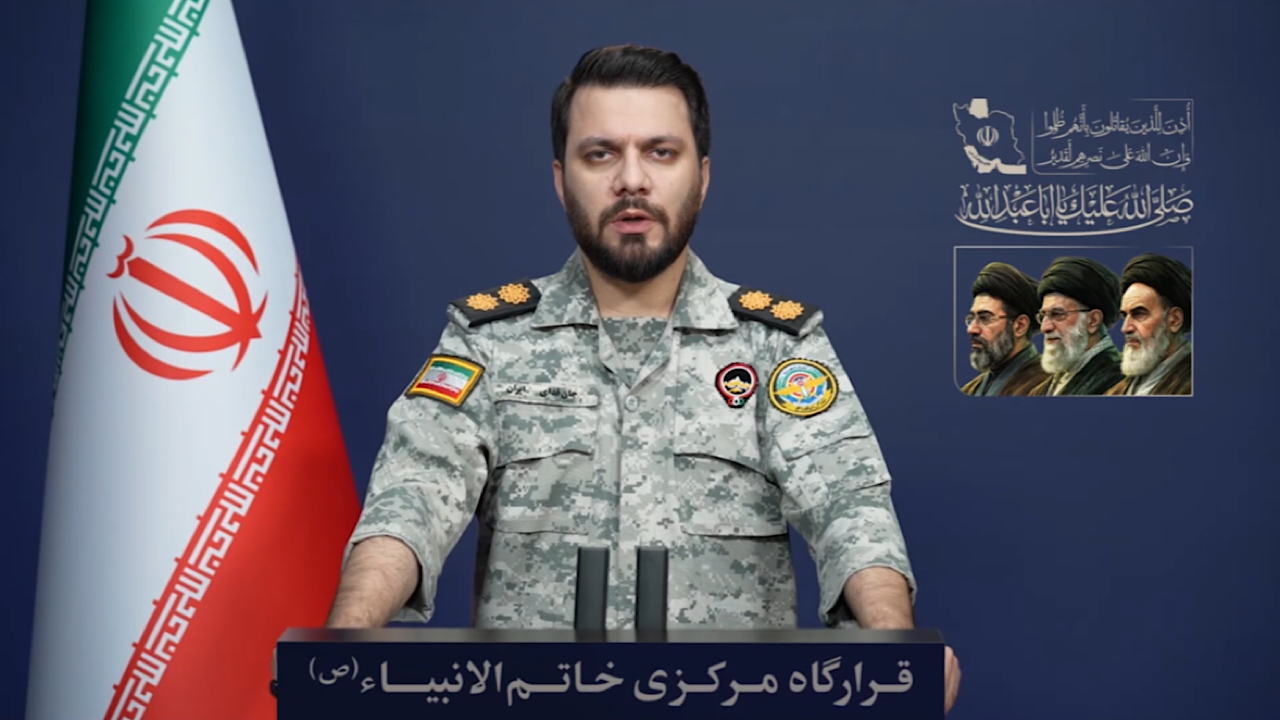 قرارگاه مرکزی خاتم‌الانبیا(ص): هر کشوری که از دارایی‌های ایران مبلغی دریافت کند، اجازه عبور از تنگه هرمز را نخواهد داشت